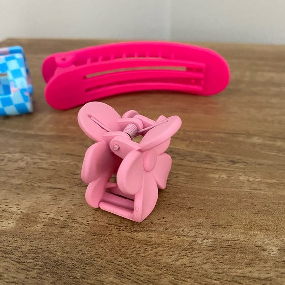 SOLD - Kitsch Barbie Inspired Hair Clips Set - Picture 7 of 13